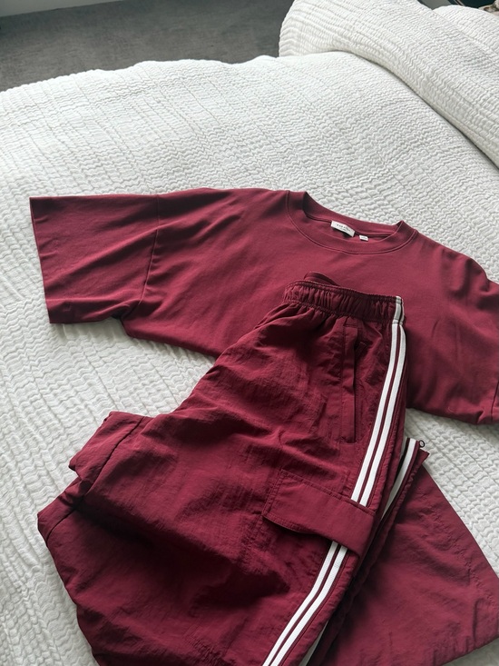 Aritzia Pants - Aritzia Babaton Burgundy Matching Set | Oversized Tee & Side Stripe Track Pants